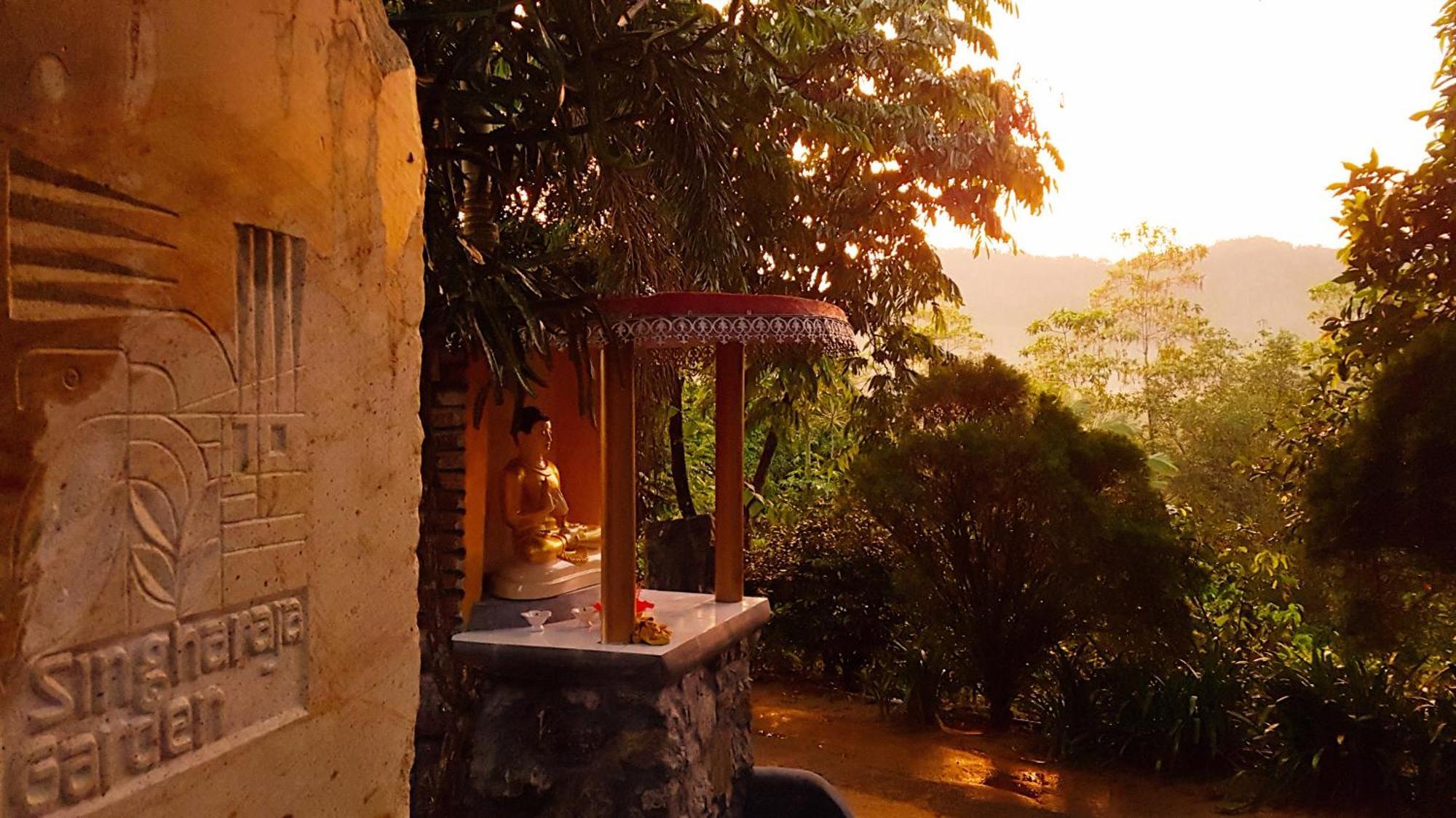 Singharaja Garden Agro Eco Lodge Pelawatta  エクステリア 写真
